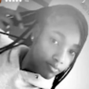 Meet your Posher, Caira